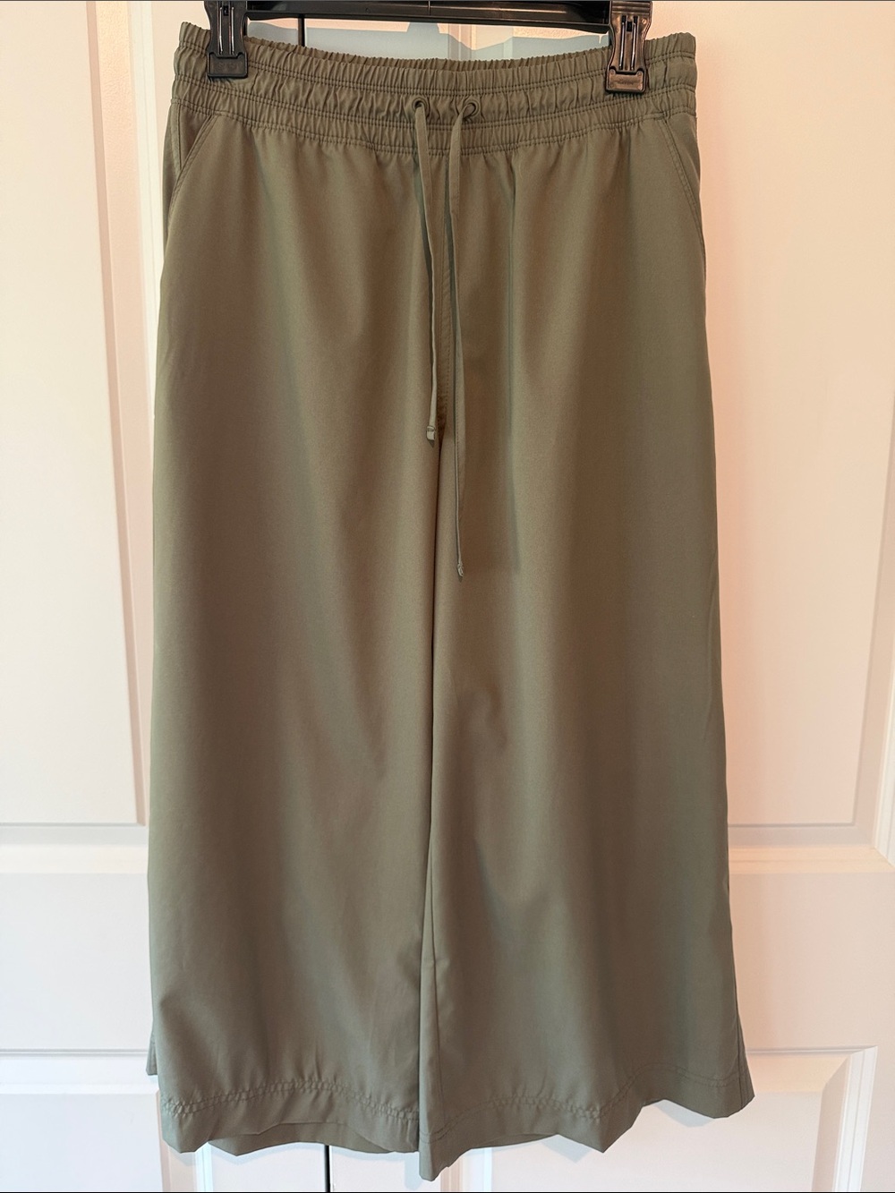 Old Navy Wide Leg Crop